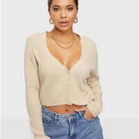 トップス cropped pearl cardigan Miss Pearl Cropped Button Down Cardigan (Assorted Colors